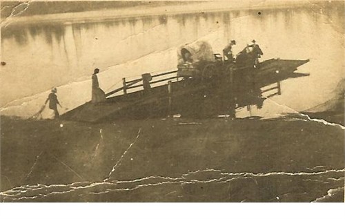 Abt 1890, Bowie County, Texas, members of the Jenkins family board the ferry, about to cross the Red River into Chickasaw Nation, Indian Territory (later Oklahoma)